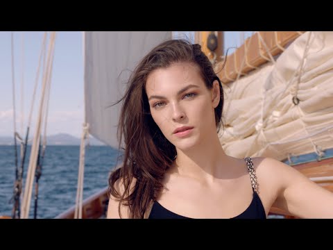 CHANEL LES BEIGES SUMMER OF GLOW with Vittoria Ceretti – CHANEL Makeup