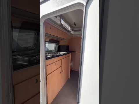 Kip Kompakt 37 EKV Hefdak Caravan + mover + voortent + fietsendrager | Uw #caravan verkopen? Reijms