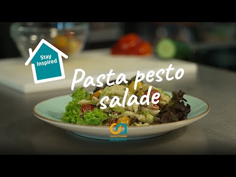 Pasta pesto salade